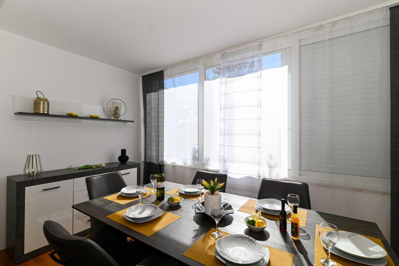 Apartmani Cesarica トロギール エクステリア 写真