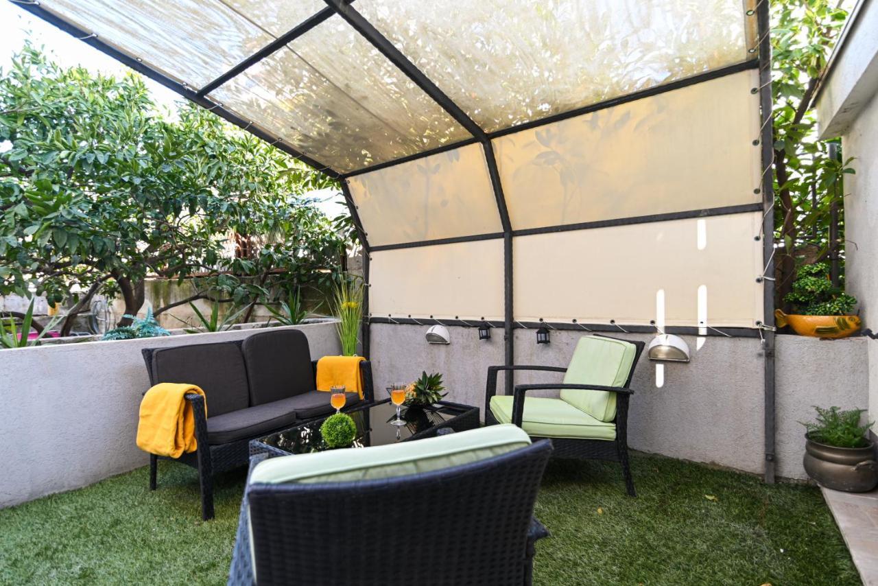 Apartmani Cesarica トロギール エクステリア 写真