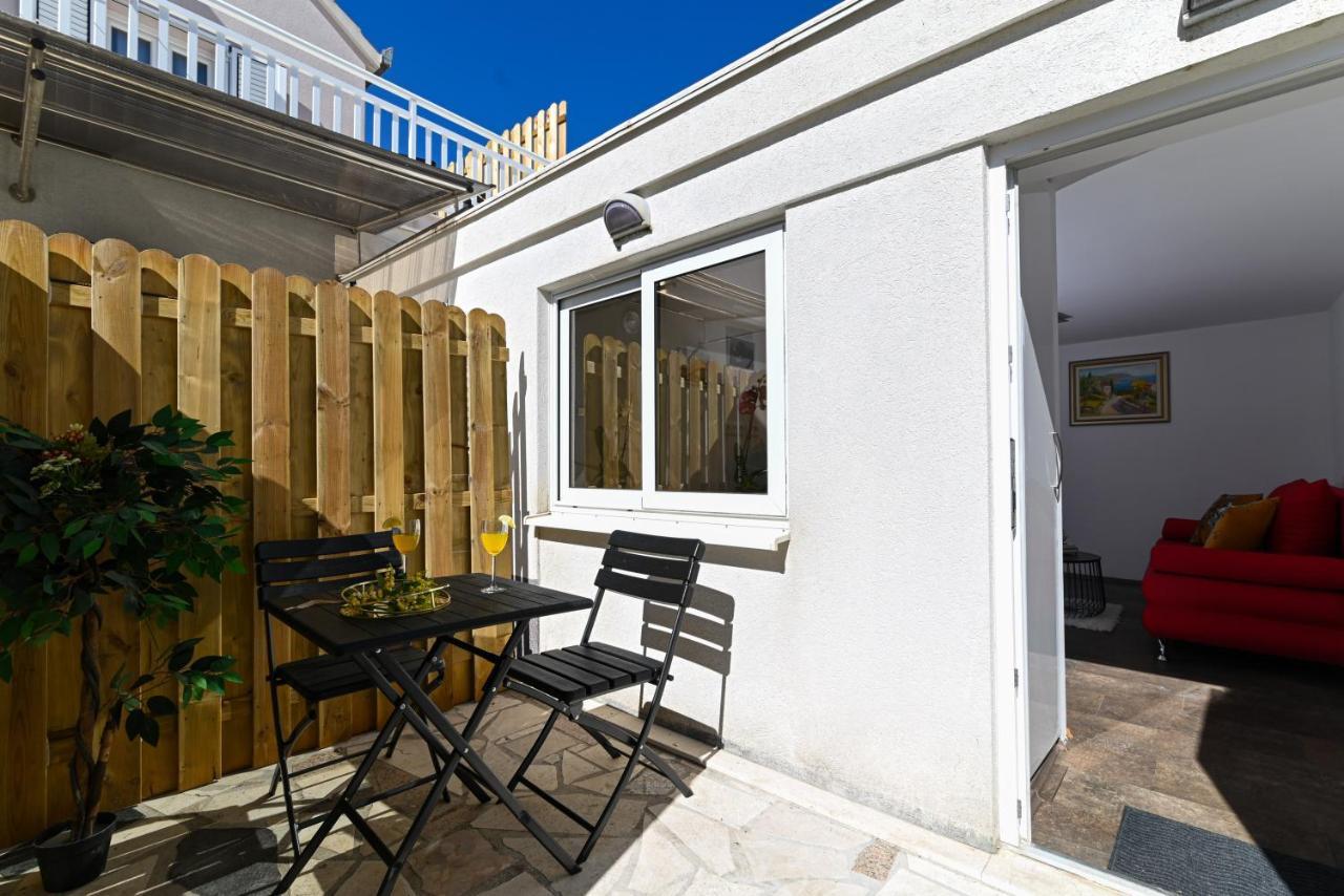 Apartmani Cesarica トロギール エクステリア 写真
