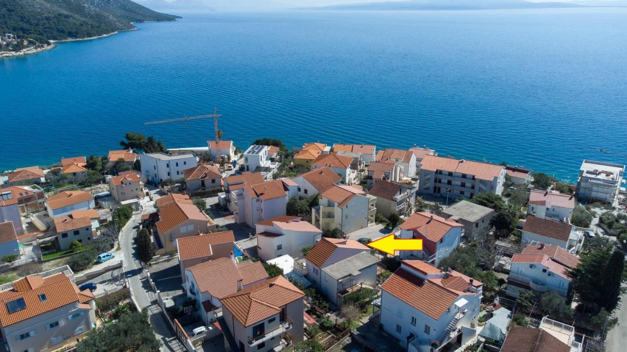 Apartmani Cesarica トロギール エクステリア 写真